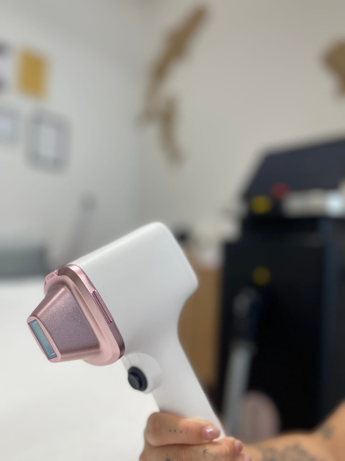 Laser-Haarentfernung mit Diodenlaser — dauerhaft glatte Haut